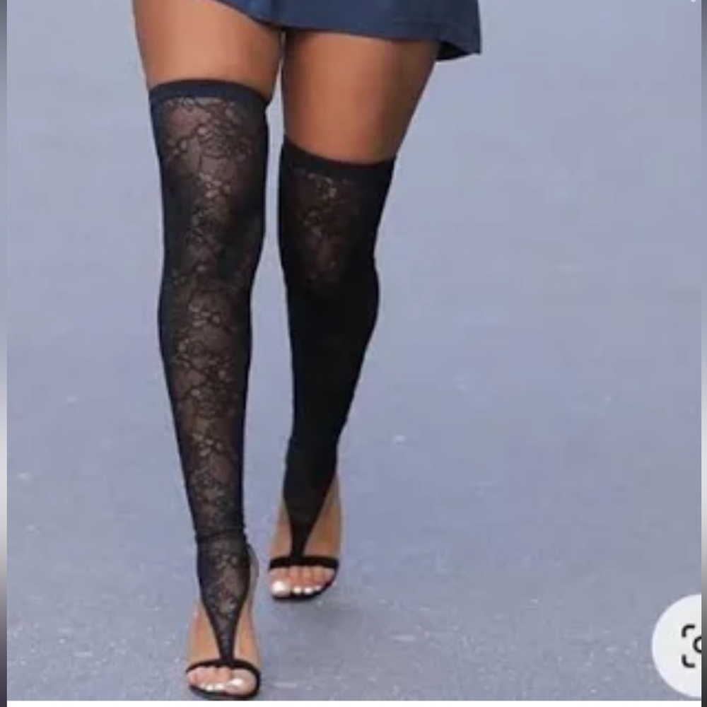 LOOKING FOR THESE BLACK PRETTYLITTLETHING THING HEELS